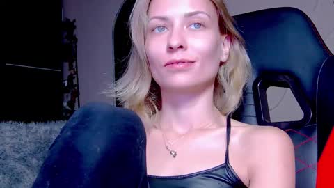 Snapshot of karoline121 chatting on 10/07/25, 09:34 karoline121 online show from 10/07/25, 09:34
