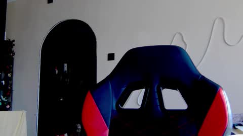 karoline121 online show from 10/31/25, 08:04