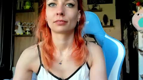 karoline121 online show from 04/16/26, 10:05