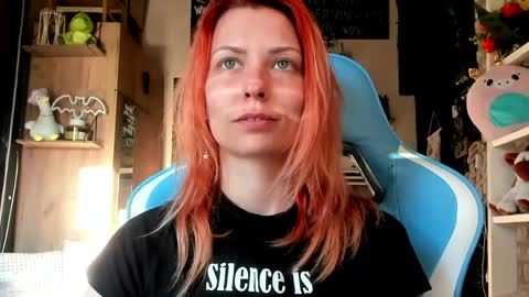 karoline121 online show from 04/18/26, 04:11