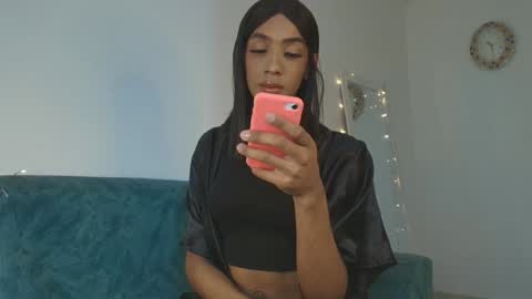 Snapshot of karoline_marin chatting on 12/11/24, 11:54 Karoline online show from 12/11/24, 11:54