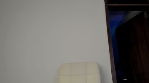 Karoline online show from 12/19/25, 05:58