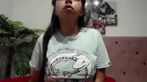 Isa online show from 03/06/25, 11:47