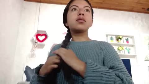 Isa online show from 11/18/25, 05:34