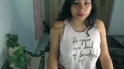 Snapshot of karolinecute chatting on 01/05/25, 01:56 karolinecute online show from 01/05/25, 01:56