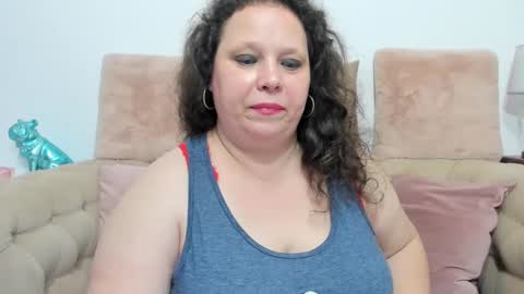 Snapshot of karolinejoyy chatting on 01/01/25, 10:56 KarolineJoyy online show from 01/01/25, 10:56