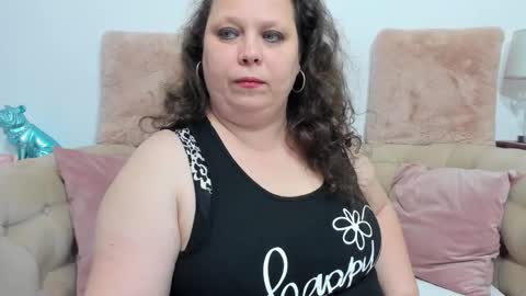 Snapshot of karolinejoyy chatting on 03/09/25, 11:25 KarolineJoyy online show from 03/09/25, 11:25