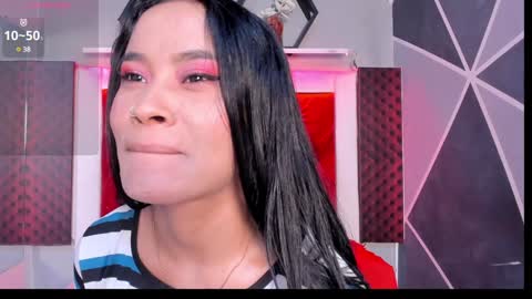 Snapshot of karoll014 chatting on 01/08/25, 11:43 Karol online show from 01/08/25, 11:43