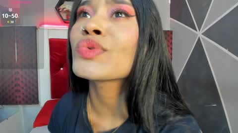Snapshot of karoll014 chatting on 01/13/25, 11:41 Karol online show from 01/13/25, 11:41