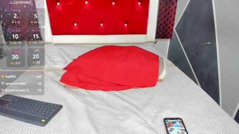 Snapshot of karoll014 chatting on 02/09/25, 05:33 Karol online show from 02/09/25, 05:33