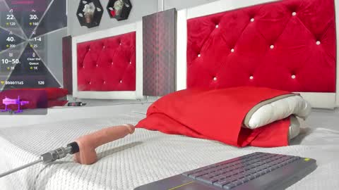 Snapshot of karoll014 chatting on 03/05/25, 03:07 Karol online show from 03/05/25, 03:07
