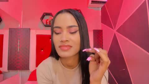 Snapshot of karoll014 chatting on 10/03/25, 12:02 Karol online show from 10/03/25, 12:02