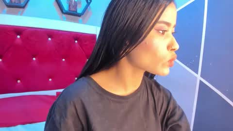 Karol online show from 11/12/25, 11:43