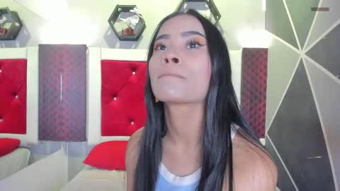Snapshot of karoll014 chatting on 04/29/26, 12:09 Karol online show from 04/29/26, 12:09