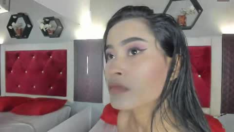 Snapshot of karoll014 chatting on 05/16/26, 12:15 Karol online show from 05/16/26, 12:15