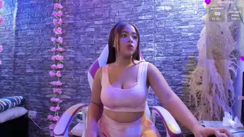 Snapshot of karoll__sex chatting on 09/30/25, 01:38 KAROLL online show from 09/30/25, 01:38