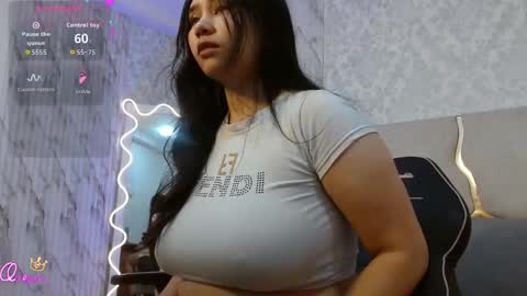 karoll_tay1 online show from 04/17/26, 11:57