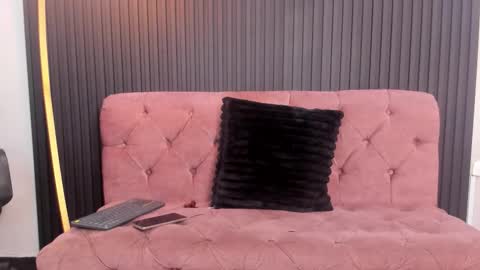 karolwest_ online show from 02/02/26, 11:20