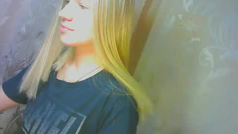 Caroline Fox online show from 09/21/25, 08:38