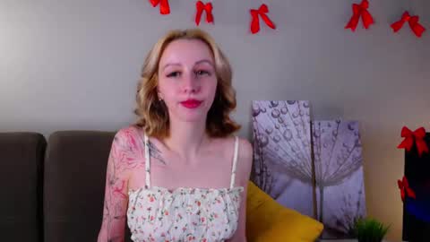 Snapshot of karonberkman chatting on 02/25/26, 12:04 Angel online show from 02/25/26, 12:04