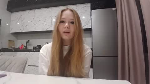 Snapshot of karrichaconas chatting on 06/10/26, 09:25 Karina online show from 06/10/26, 09:25