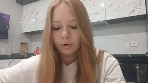 Snapshot of karrichaconas chatting on 06/11/26, 12:32 Karina online show from 06/11/26, 12:32