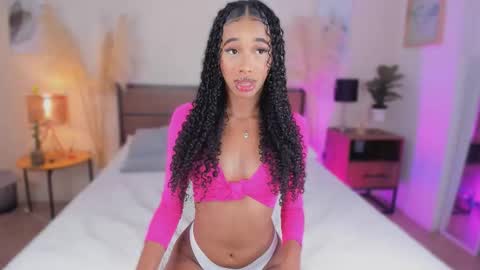 Snapshot of karymoon chatting on 01/16/26, 08:35 Kary Moon online show from 01/16/26, 08:35