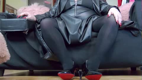 Kary Queen online show from 01/06/26, 04:16