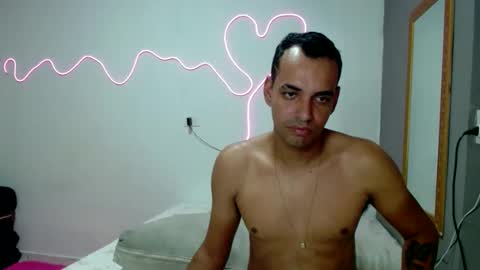 Snapshot of kasaltaradinho chatting on 12/15/24, 06:59 Tamires e Maicon online show from 12/15/24, 06:59