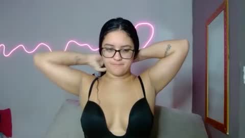 Snapshot of kasaltaradinho chatting on 01/11/25, 05:29 Tamires e Maicon online show from 01/11/25, 05:29