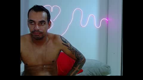 Snapshot of kasaltaradinho chatting on 01/18/25, 12:57 Tamires e Maicon online show from 01/18/25, 12:57