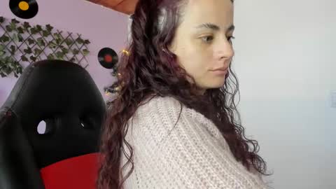 kassandra james online show from 12/17/24, 01:05