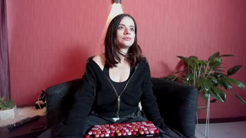 kassandra james online show from 06/25/26, 11:59
