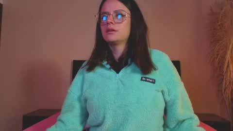 kassandra james online show from 07/06/26, 07:05