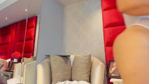 Kasandra Hall online show from 11/03/25, 02:40