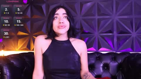 Snapshot of kassianoir_ chatting on 11/25/25, 12:16 Kasi online show from 11/25/25, 12:16