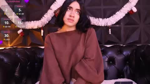 Snapshot of kassianoir_ chatting on 12/19/25, 12:12 Kasi online show from 12/19/25, 12:12