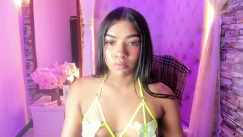 Snapshot of kassy_stone chatting on 07/05/26, 04:07 kassy Stone online show from 07/05/26, 04:07