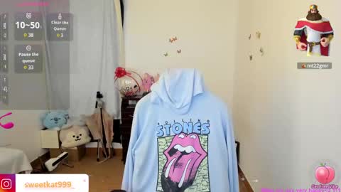 Snapshot of kat_ly_chan chatting on 01/31/25, 06:47 Kat       online show from 01/31/25, 06:47