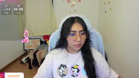 Snapshot of kat_ly_chan chatting on 10/15/25, 09:15 Kat       online show from 10/15/25, 09:15