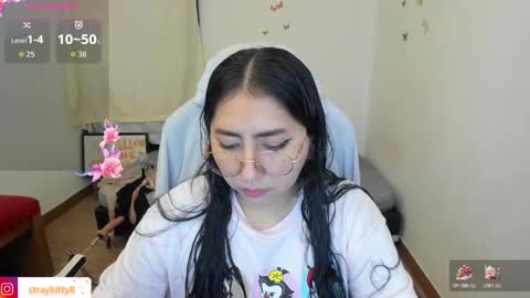 Kat       online show from 11/09/25, 04:49