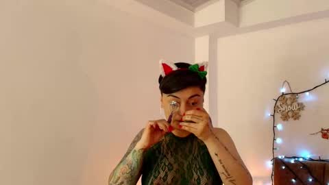 kat paradisse online show from 12/21/25, 12:12