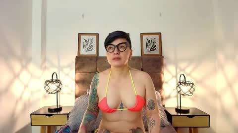 kat paradisse online show from 03/15/26, 11:49