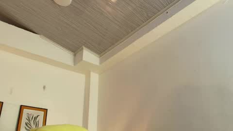 kat paradisse online show from 04/11/26, 11:58