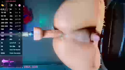 Snapshot of kata_bitch chatting on 09/15/25, 04:40 kata_bitch online show from 09/15/25, 04:40