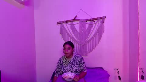 Snapshot of kataleya_tgn chatting on 01/05/25, 06:35 Kataleya online show from 01/05/25, 06:35