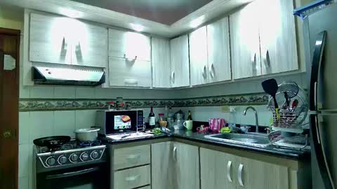 Snapshot of kataleya_tgn chatting on 01/17/25, 07:05 Kataleya online show from 01/17/25, 07:05