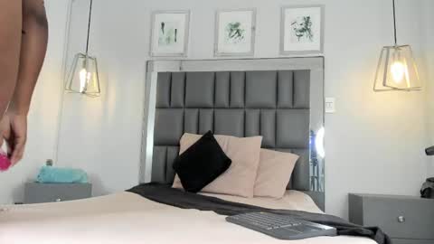 kataleya_west online show from 05/19/26, 06:47