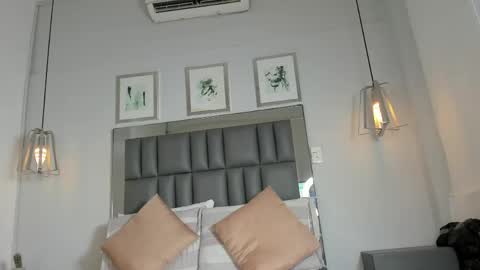 kataleya_west online show from 05/23/26, 07:40