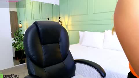 Kat online show from 03/12/26, 12:00